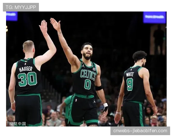 塔图姆半场高效砍下25分,凯尔特人“五外”阵容拉开巨大空间 塔图姆半场高效砍下25分,凯尔特人“五外”阵容拉开巨大空间